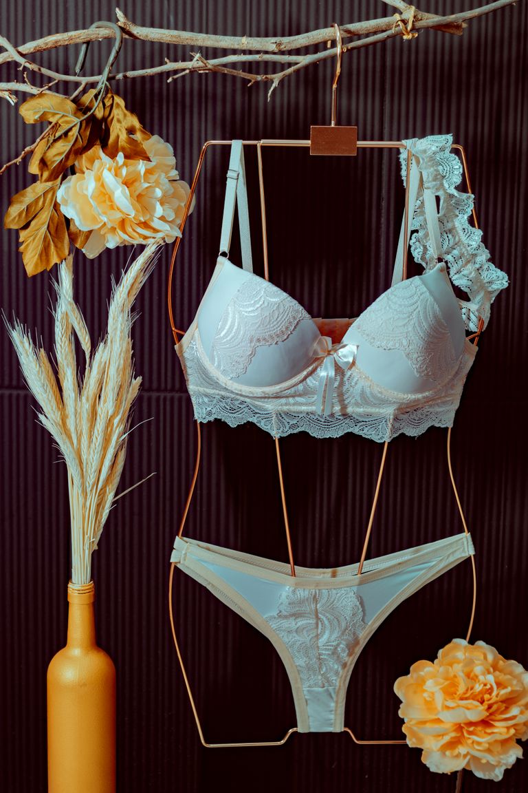 Wear Lingerie Confidently: Expert Mindset & Fit Tips for Every Body Type